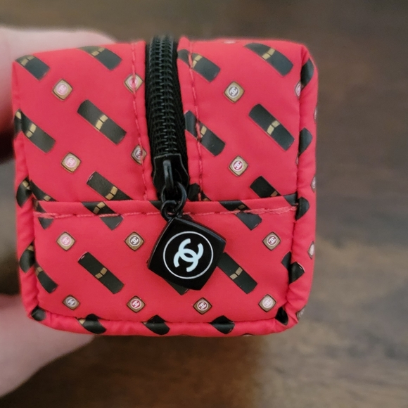 NIB Coco Chanel Mini Cosmetic Bag & Lip Gloss - Picture 2 of 5